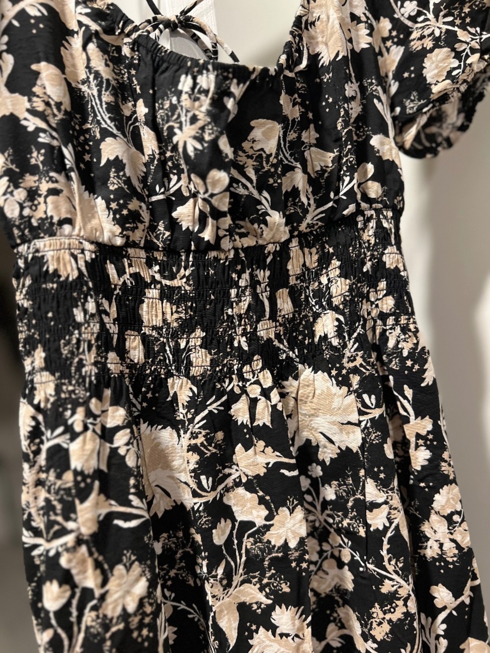 Abercrombie Smocked Puff Sleeve Midi Dress - Picture 8 of 8